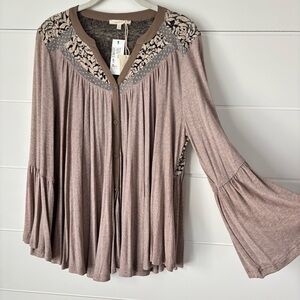Mystree Flowy Romantic Lace Burnout Velvet Bell Sleeve Tunic Top Flowy Large